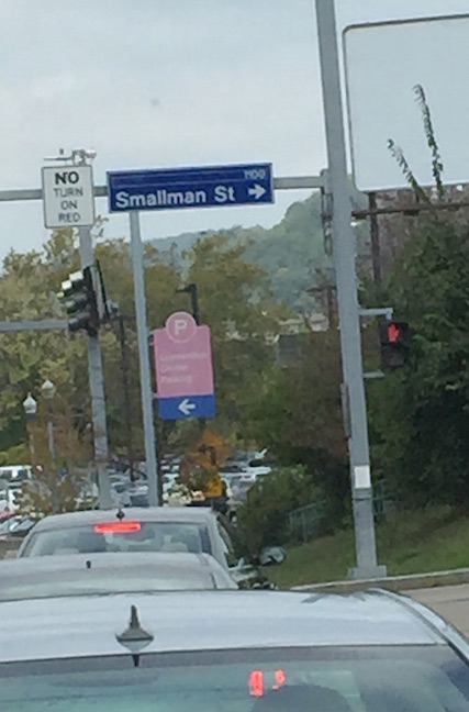 Someone, I don't know who, sent me this photo from a cell phone to an email address I used in 2010-11 when we lived in France. It came with this text, "This must be you." Who sent me this? I don't know. Do you?